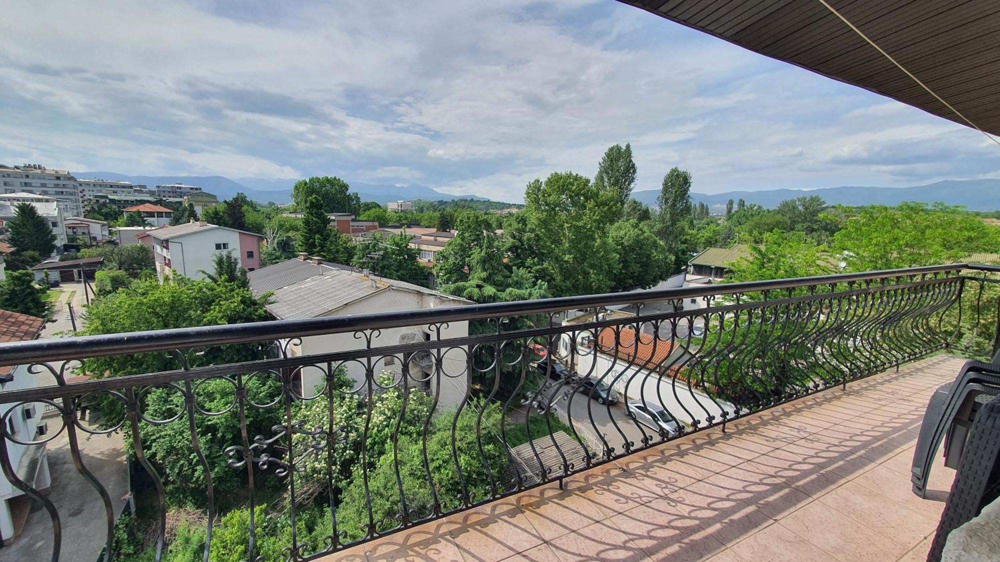 Spacious Apartment Skopje Exterior foto